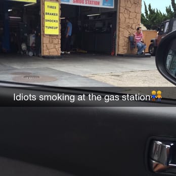 76 - they work here. CARELESS!! - Gas Stations Near Me - Santa Monica, California
