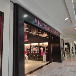 Victoria's Secret & PINK