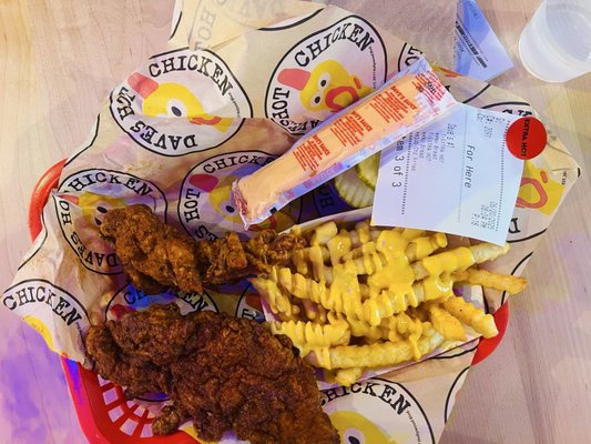 Dave's Hot Chicken by null