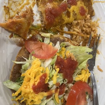Leal's Restaurant - Chalupa and chicken enchilada - Tex-Mex Near Me - Muleshoe, Texas