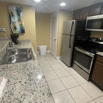 Silver Lake Resort - Hotels Near Me - Kissimmee, Florida Silver Lake Resort - Hotels Near Me - Kissimmee, Florida