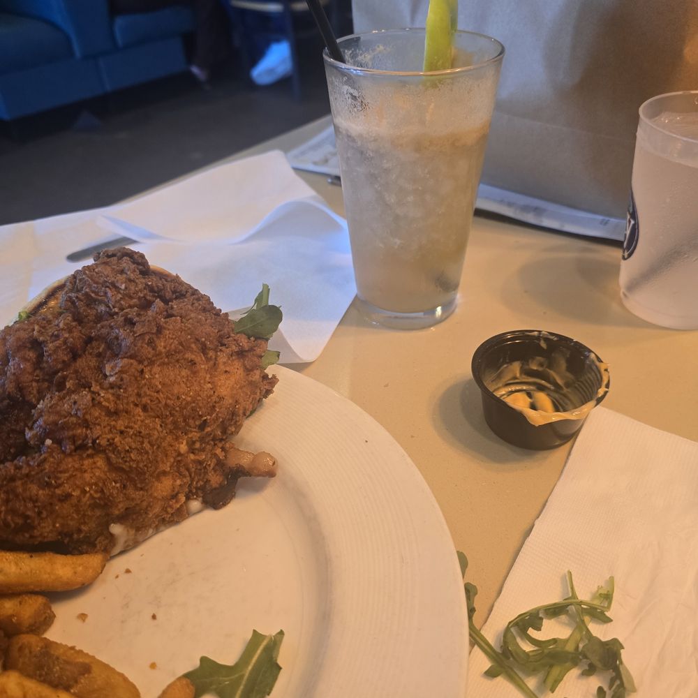 Bay Local Eatery - The chicken sandwich - New American Near Me - Virginia Beach, Virginia