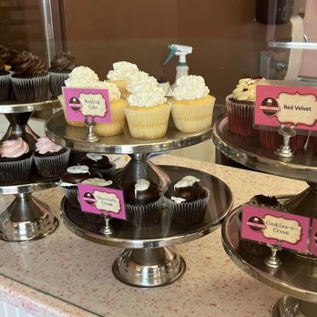 Smallcakes A Cupcakery - Bakeries Near Me - Albuquerque, New Mexico