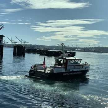 Ivar's Acres of Clams - Great view - Seafood Near Me - Seattle, Washington