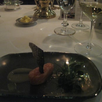 Le Gavroche - Saumon Marine au Citron Aigre-doux Gelee a la Vodka - French Near Me - London, XGL Le Gavroche - Saumon Marine au Citron Aigre-doux Gelee a la Vodka - French Near Me - London, XGL
