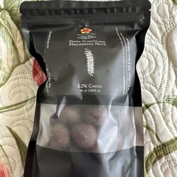 Mahina Mele Market - Dark chocolate macadamia nuts