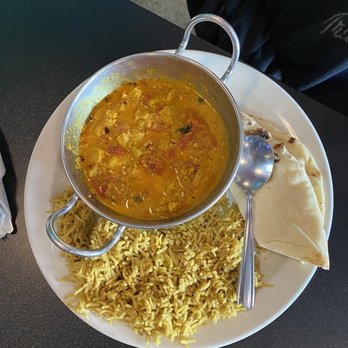 The Mucky Duck Pub - Tikka Masala - British Near Me - Ames, Iowa The Mucky Duck Pub - Tikka Masala - British Near Me - Ames, Iowa