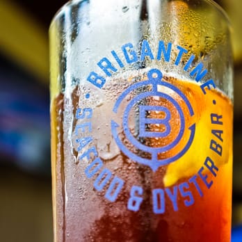 Brigantine - A cold beverage during Happy Hour at Brigantine Seafood & Oyster Bar in Del Mar, CA. - Seafood Near Me - Del Mar, California