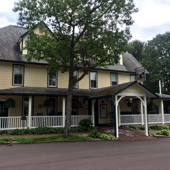 Eagles Mere Inn - Hotels Near Me - Eagles Mere, Pennsylvania
