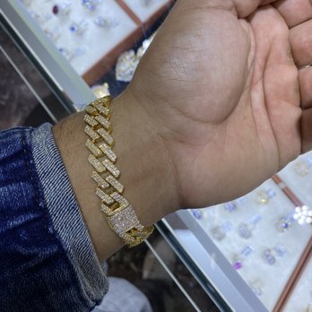Gavelli Jewelers - VVS diamond bracelet - Jewelry Near Me - Los Angeles, California Gavelli Jewelers - VVS diamond bracelet - Jewelry Near Me - Los Angeles, California