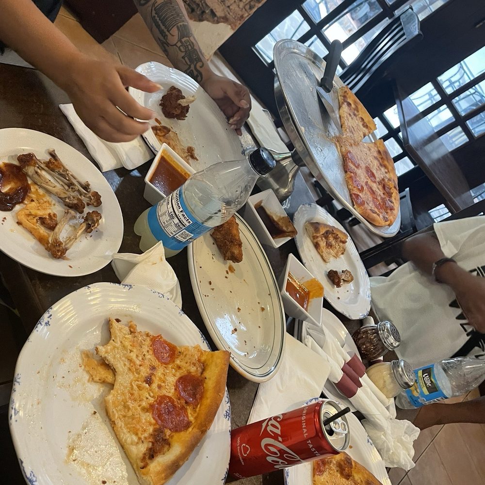 Bari - Pizza and wings and drinks - Pizza Near Me - San Juan, Puerto Rico Bari - Pizza and wings and drinks - Pizza Near Me - San Juan, Puerto Rico
