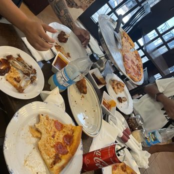 Bari - Pizza and wings and drinks - Pizza Near Me - San Juan, Puerto Rico