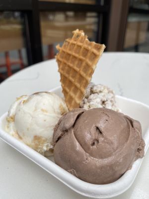 Jeni's Splendid Ice Creams by null