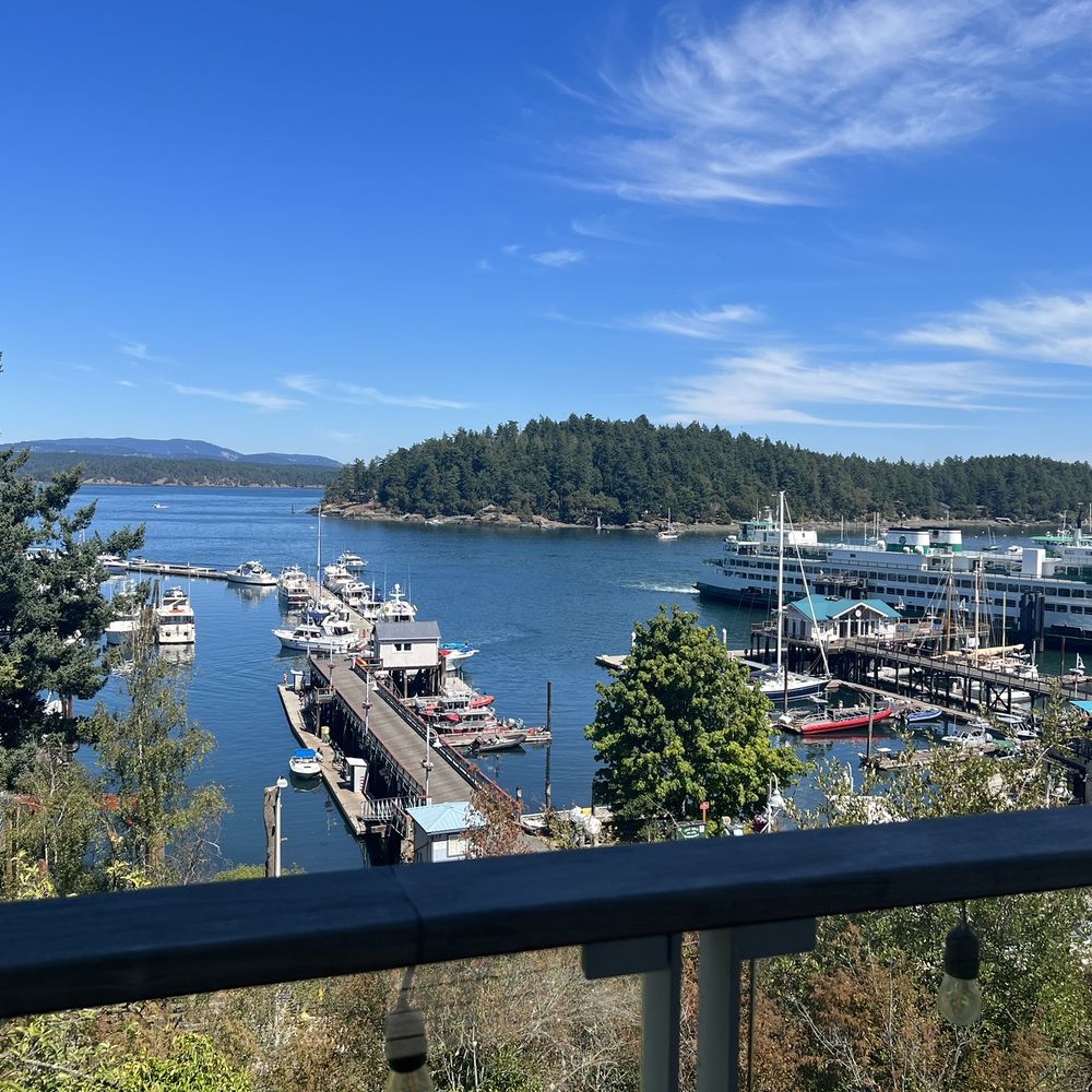 Friday Harbor House - View of the ferries from my outdoor table - Hotels Near Me - Friday Harbor, Washington