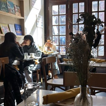 Sullaluna - Interior - Italian Near Me - New York, New York Sullaluna - Interior - Italian Near Me - New York, New York