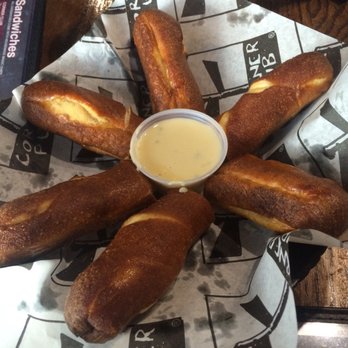 CP Between The Lakes - Amazing breadsticks!!! - American Near Me - Mt. Juliet, Tennessee