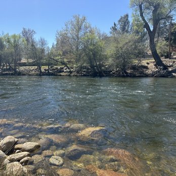 Camping on the Kern - Great fishing spot - RV Rental Near Me - Wofford Heights, California Camping on the Kern - Great fishing spot - RV Rental Near Me - Wofford Heights, California