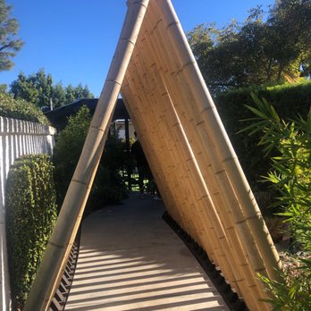 The Griddle Cafe - Walkway - Breakfast & Brunch Near Me - Los Angeles, California