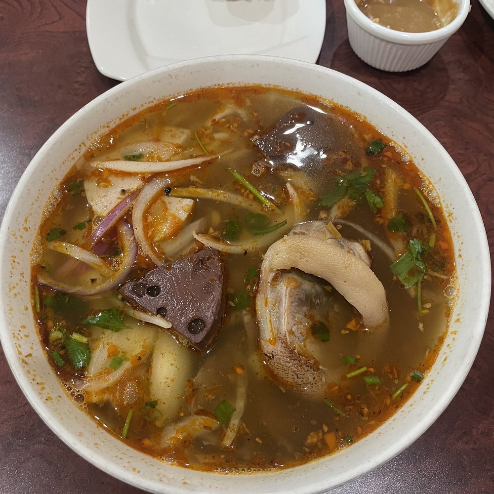 Little Saigon - 26. Bun Bo Hue - Vietnamese Near Me - Madison Heights, Michigan