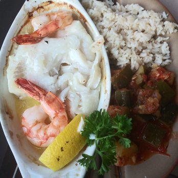 Stomping Grounds Grille - New American Near Me - Buzzards Bay, Massachusetts