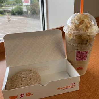 Dunkin' - Pumpkin spice doughnut and pumpkin spice latte size Medium - Donuts Near Me - Clemmons, North Carolina Dunkin' - Pumpkin spice doughnut and pumpkin spice latte size Medium - Donuts Near Me - Clemmons, North Carolina