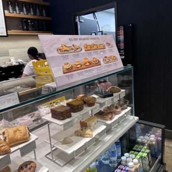 Starbucks - Coffee & Tea Near Me - Newport News, Virginia Starbucks - Coffee & Tea Near Me - Newport News, Virginia