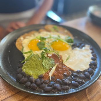 Cabrillo - Huevos Divorciados - Breakfast & Brunch Near Me - Los Angeles, California