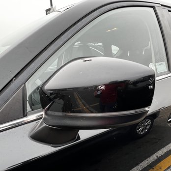 Hertz - Scratches on the driver's side mirror. - Car Rental Near Me - Los Angeles, California