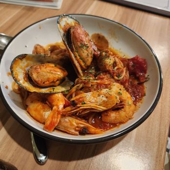 La Casa Mia - Seafood pasta in tomate sauce, it was okay. - Italian Near Me - Milpitas, California La Casa Mia - Seafood pasta in tomate sauce, it was okay. - Italian Near Me - Milpitas, California
