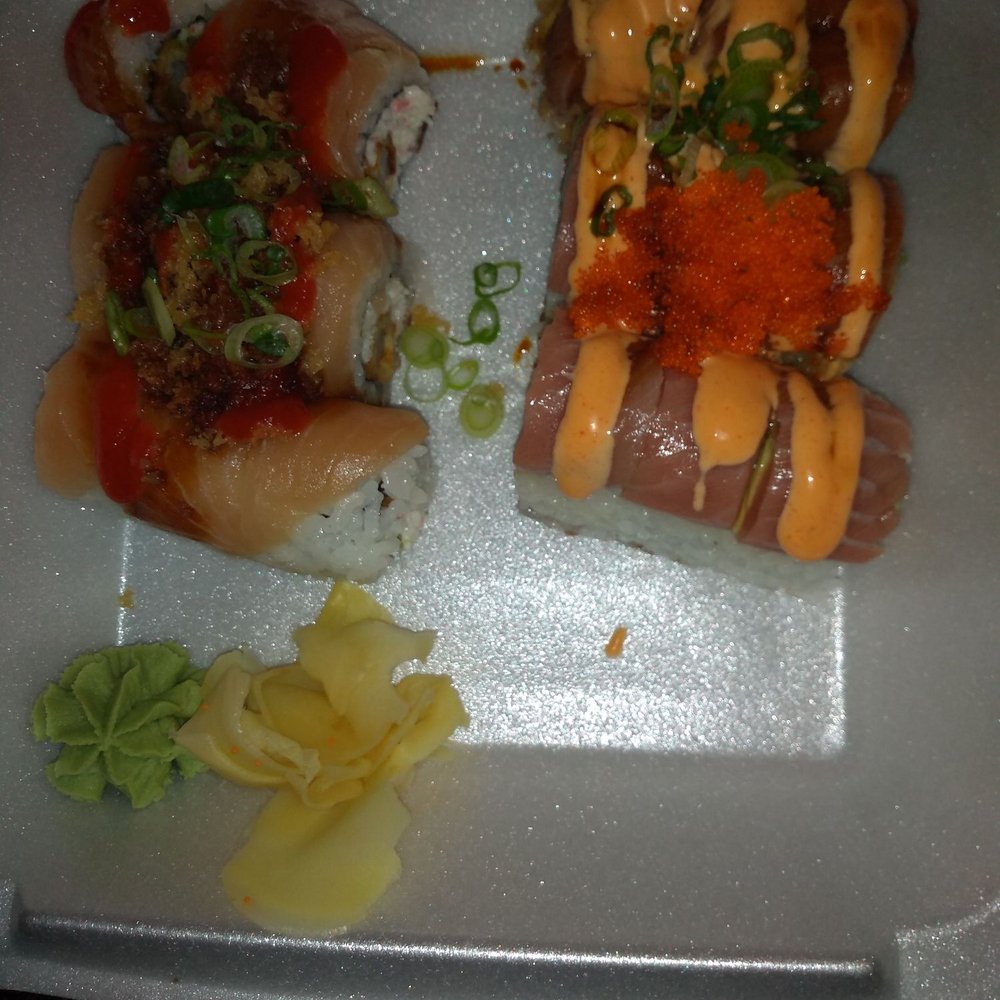 Wedashii - Your Favorite Sushi Chef's Favorite Sushi Roll (left), Mimi's Special Roll (right) - Sushi Bars Near Me - Sacramento, California Wedashii - Your Favorite Sushi Chef's Favorite Sushi Roll (left), Mimi's Special Roll (right) - Sushi Bars Near Me - Sacramento, California