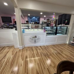 The Glade Scoops & Sweets