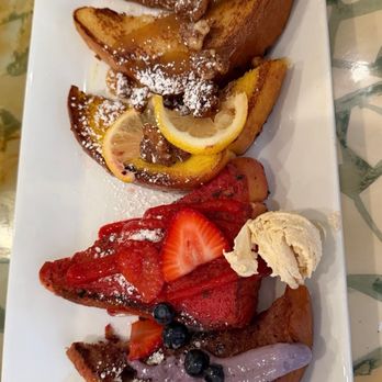 Batter & Berries - French Toast Flight - Breakfast & Brunch Near Me - Chicago, Illinois