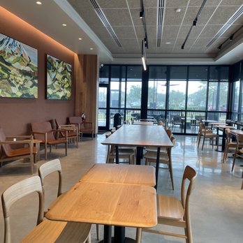 Starbucks - empty tables and chairs in a coffee shop - Coffee & Tea Near Me - Ocoee, Florida