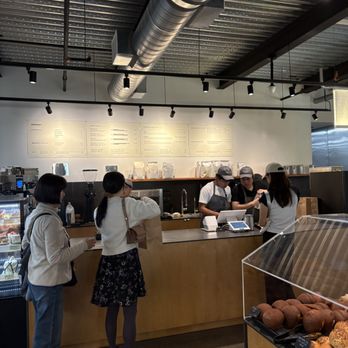 D'avant Bakery - Bakeries Near Me - Edgewater, New Jersey