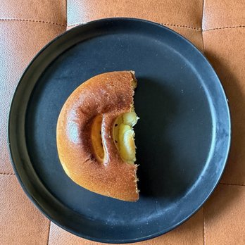Paris Baguette - Sweet Potato Bread - Bakeries Near Me - Bellevue, Washington Paris Baguette - Sweet Potato Bread - Bakeries Near Me - Bellevue, Washington