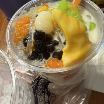 Che Hien Khanh - Menu Item #22, Che Thai. So delicious and refreshing! - Desserts Near Me - Rosemead, California Che Hien Khanh - Menu Item #22, Che Thai. So delicious and refreshing! - Desserts Near Me - Rosemead, California