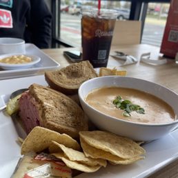 The New Yorker with chicken tortilla soup! The New Yorker with chicken tortilla soup!