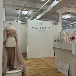 Modehaus Bridal Atelier - Entry. Note that you must remove your shoes before entering the space!