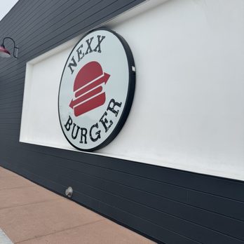 Nexx Burger - Outside - Burgers Near Me - Orange, California