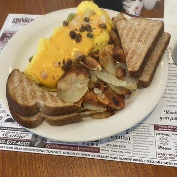 Brimfield Family Restaurant - Western omelette, hashbrowns, wheat toast - Pizza Near Me - Kent, Ohio Brimfield Family Restaurant - Western omelette, hashbrowns, wheat toast - Pizza Near Me - Kent, Ohio