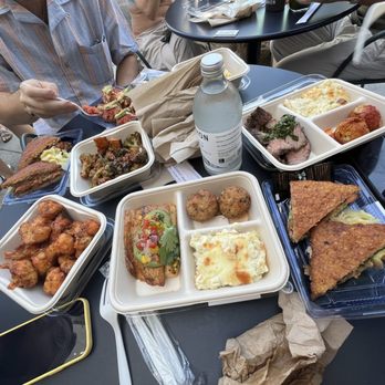 Erewhon - Grocery Near Me - Beverly Hills, California