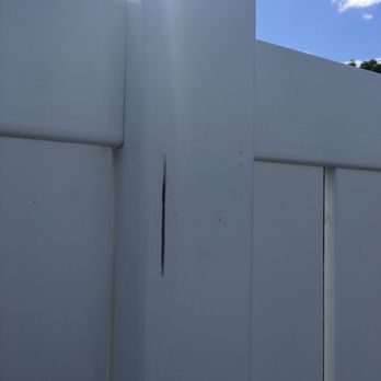 Best Vinyl Fence & Deck - Cut made in brand new finished post, no one from Best Vinyl notified us about the error. - Fences & Gates Near Me - Kapolei, Hawaii