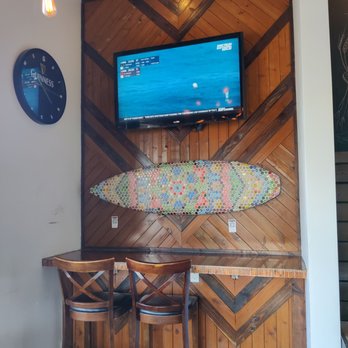 BREW'd Craft Pub - The decor is so cool - Gastropubs Near Me - Honolulu, Hawaii