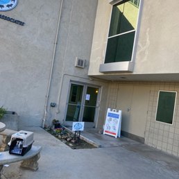 Exterior outside entrance of Exotic Animal Veterinary Center - Pasadena, California Exterior outside entrance of Exotic Animal Veterinary Center - Pasadena, California