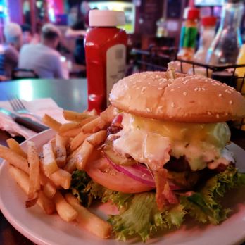 Murray's Saloon & Eatery - Russell Burger..huge but breaks apart too easy, fries were all right and a bit cold - Karaoke Near Me - Big Bear Lake, California