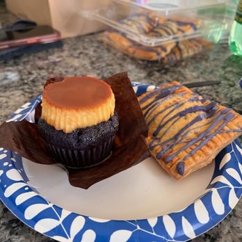 Cafe 86 - Ube leche cupcake, ube pop tart - Desserts Near Me - Las Vegas, Nevada