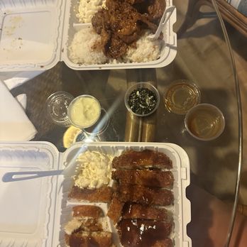 Da Booze Shop - Kekahott Chicken and Mahi Katsu plates (sauce on side) - Burgers Near Me - Waimea, Hawaii Da Booze Shop - Kekahott Chicken and Mahi Katsu plates (sauce on side) - Burgers Near Me - Waimea, Hawaii