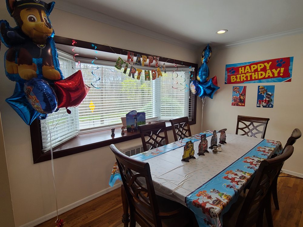 PARTY CITY OF MASSAPEQUA Updated October 2024 10 Photos & 11