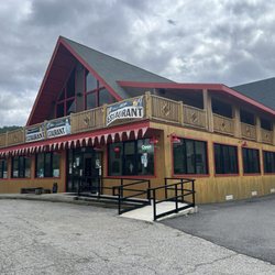 Frontier Town Gateway - Frontier trading post