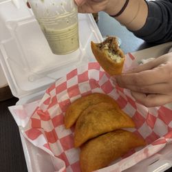 El Morro Bakery - Empanada de Carne